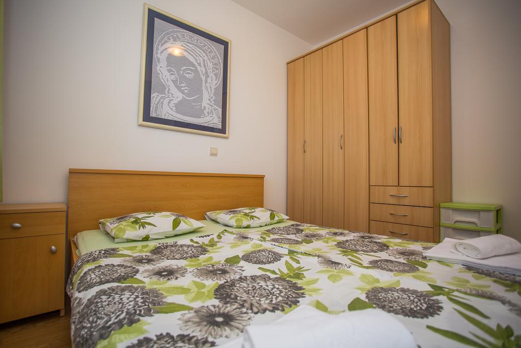 Apartments Mira Kaštela Eksteriør bilde